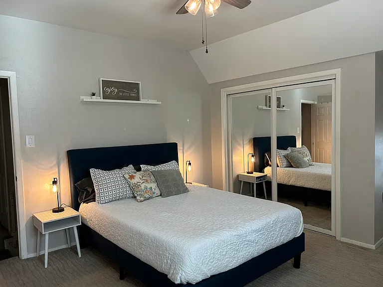 9000 Blue Hill Ct — Photo 27