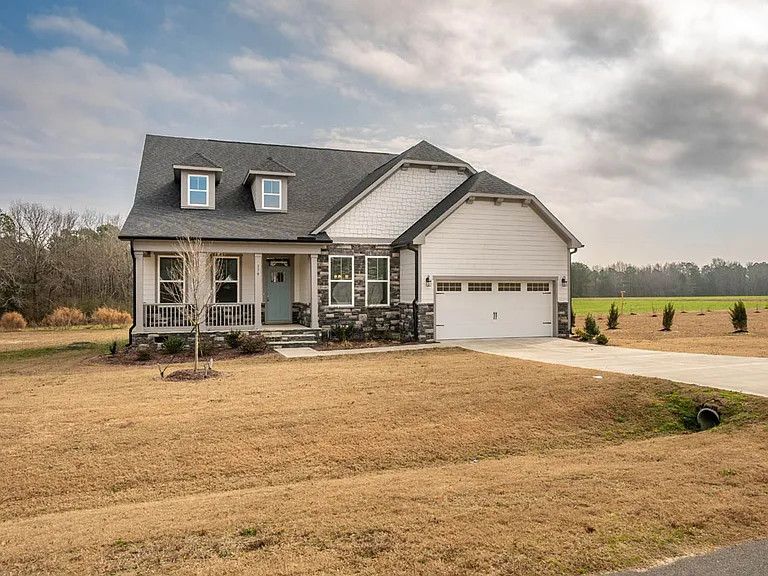 179 Castle Pond Way — Photo 5