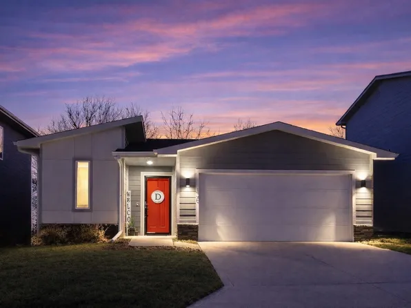 17136 Mistflower Ln, Urbandale, IA 50323