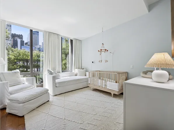 99 Warren Street image 15 of 39