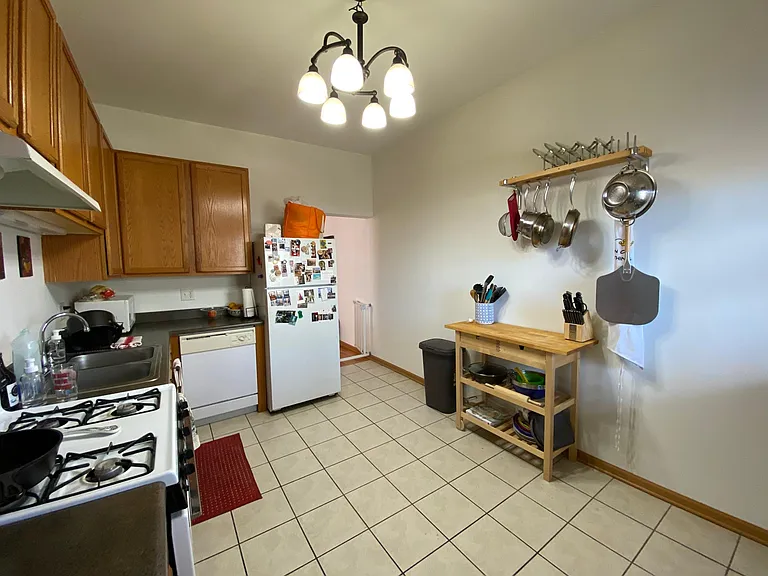 2920 W Shakespeare Ave — Photo 9