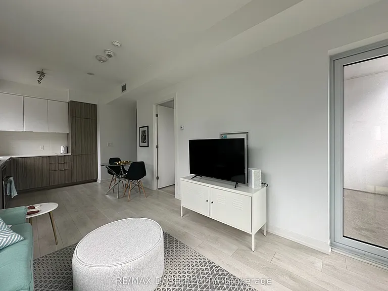 223 Saint Clair Ave W #215 — Photo 28