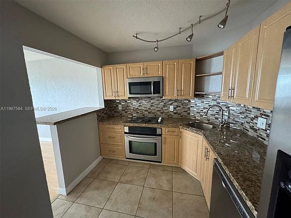 4th image of 3301 Spanish Moss Ter APT 604