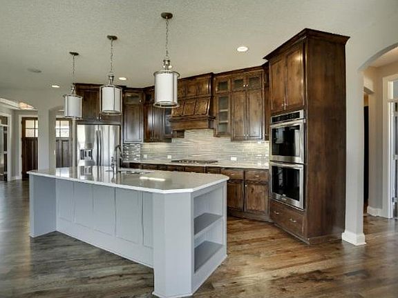 4th image of 5840 Archer Ln N