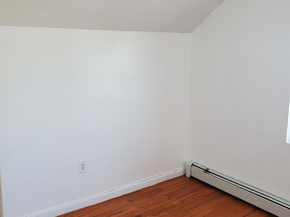 5th image of 14702 Sutter Ave #2