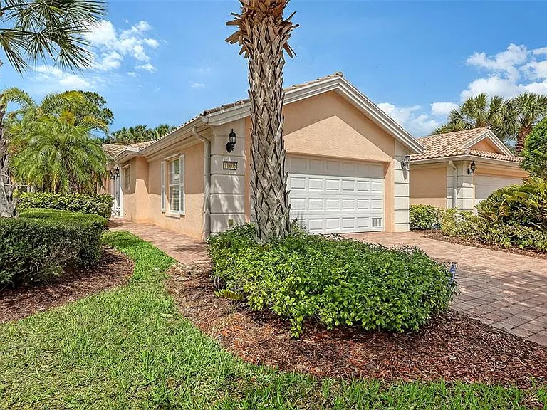 11605 Garessio Ln — Photo 3