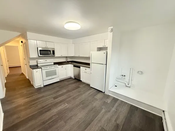 1886 Avenue B Floor 1, Watervliet, NY 12189