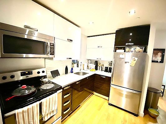 4th image of 396 Saint Marks Ave #1D