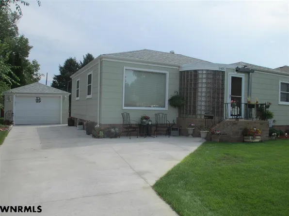 1405 Q St, Gering, NE 69341