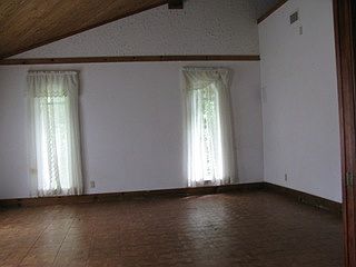 4th image of 25 Ryall Acres
