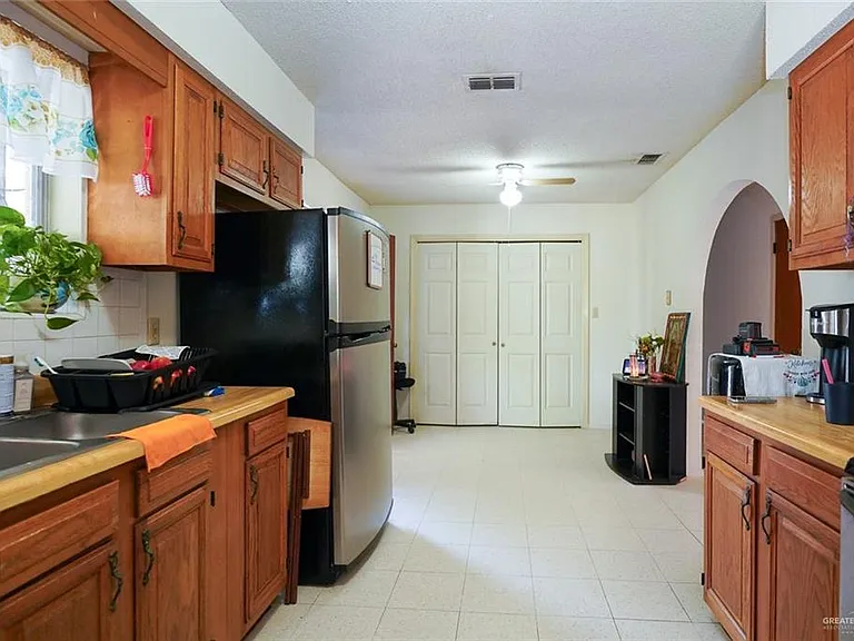 2803 Minnie Ave — Photo 10