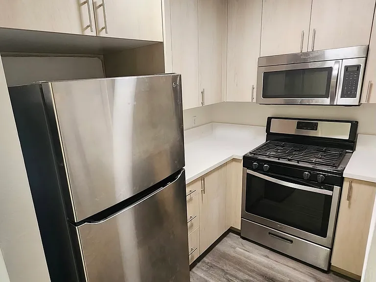 1117 Elm Ave #107 — Photo 3