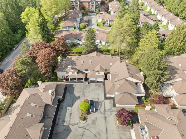 14861 98th Ave #123, Surrey, BC V3R 9Z7