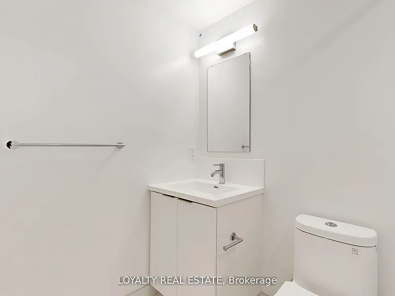 230 Simcoe St #2713 — Photo 16