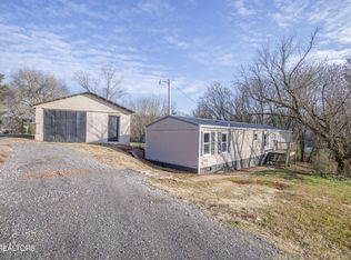 350 Kagley Dr, Lenoir City, TN 37772