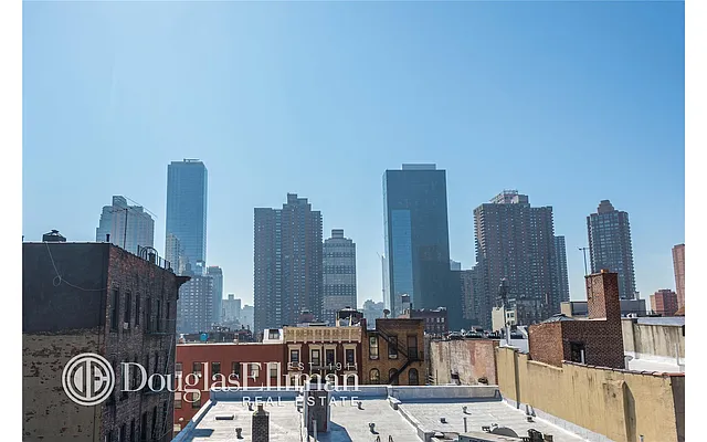 Sold by Douglas Elliman | media 15