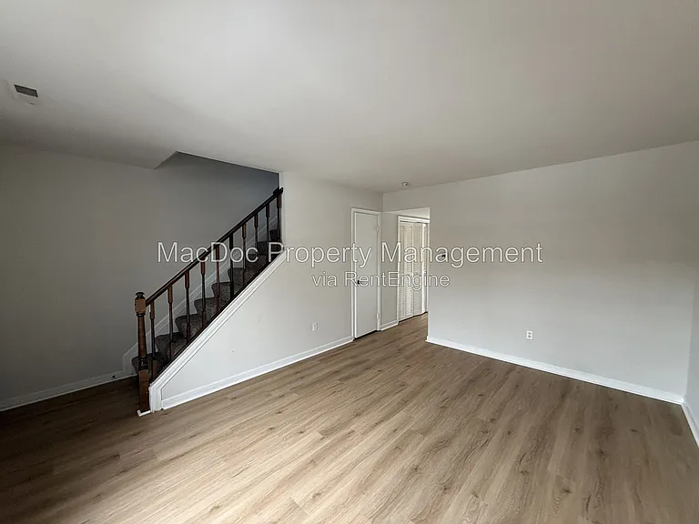 5230 Kings Wood Ln — Photo 3