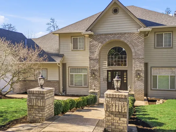 2728 Hallmark Ln, Eugene, OR 97405