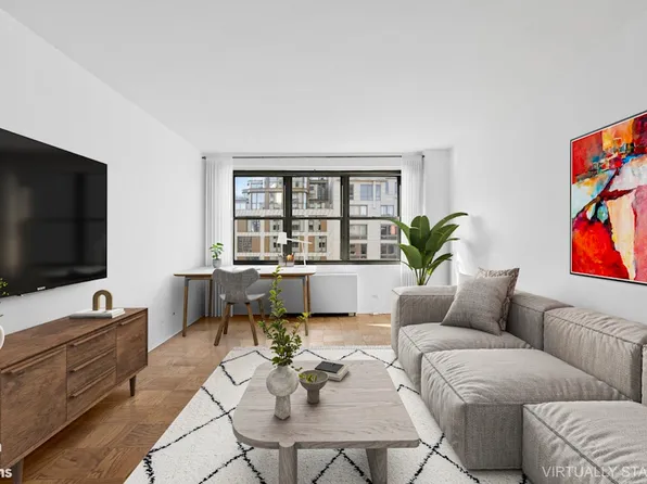 245 East 25th Street image 2 of 10