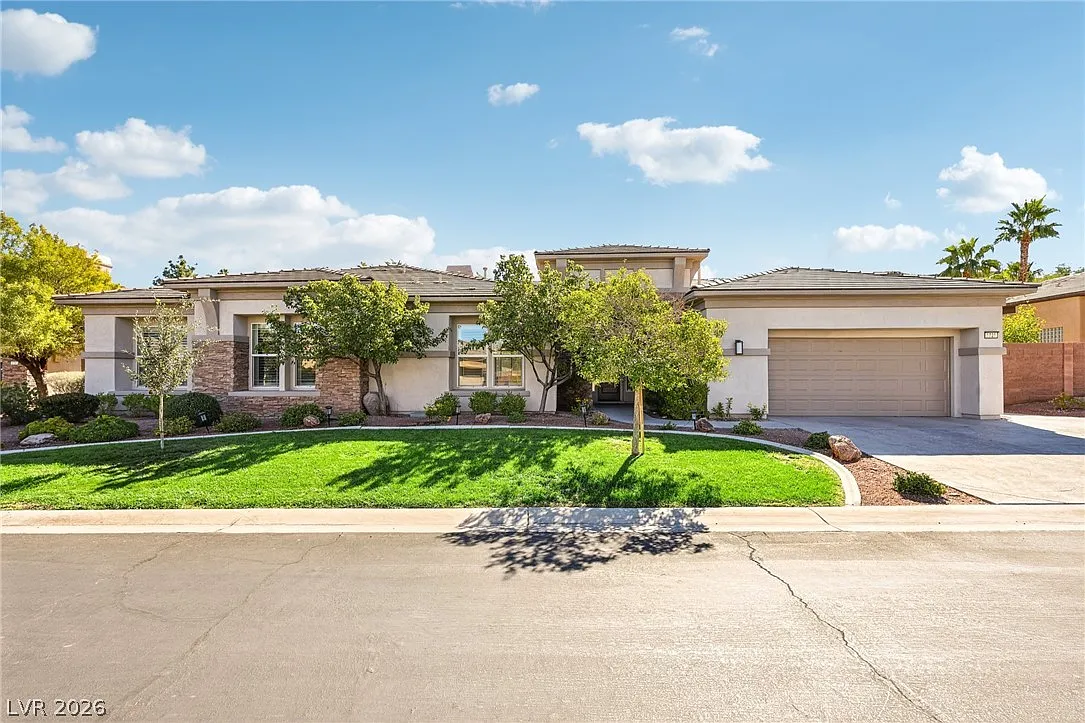 3 bed, 3.5 bath, 3220 sqft, $8,900 — Photo 2
