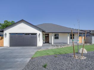 19686 White Horse Pl, Cottonwood, CA 96022