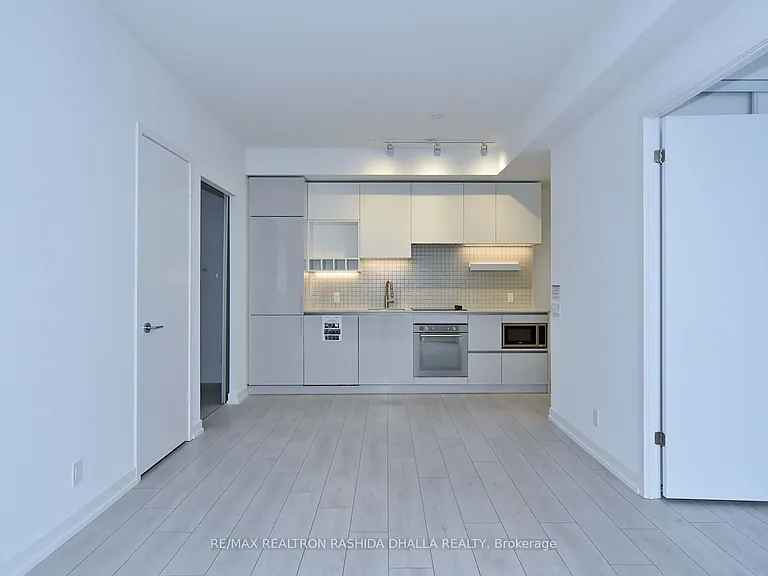 5 Buttermill Ave #5312 — Photo 14