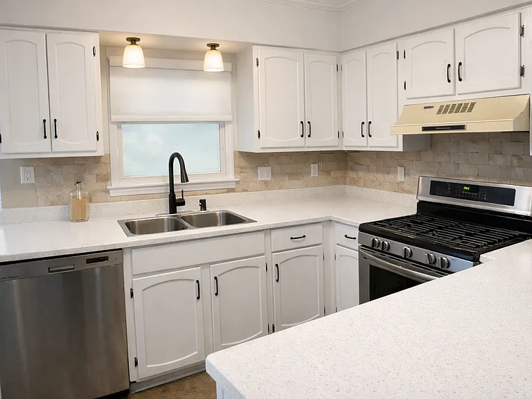 3809 Holy Cross Dr — Photo 1