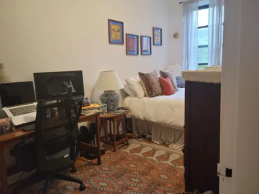 Rented by Chartwell Manhattan Realty | media 8