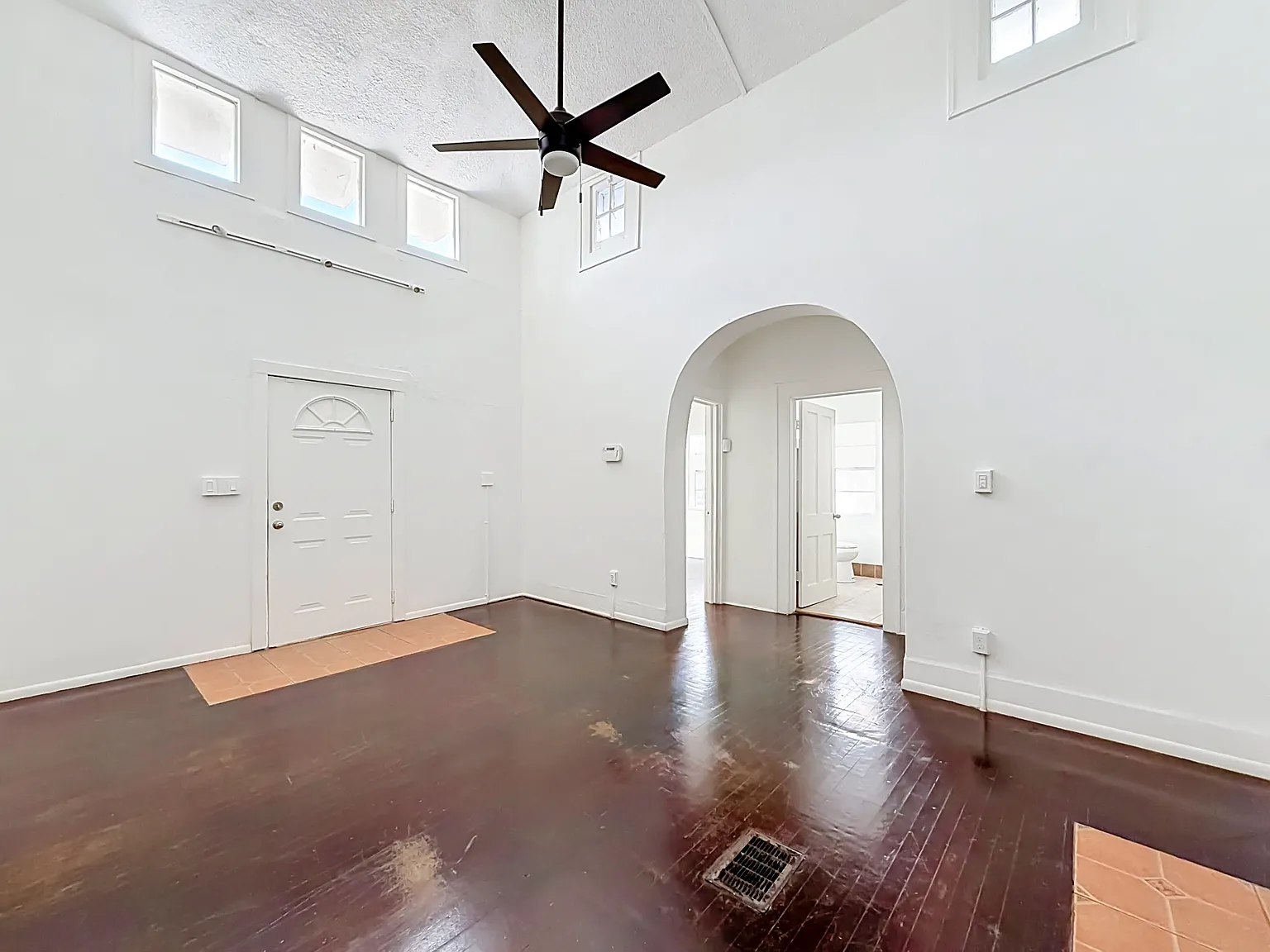 835 16th Avenue South - 1 — Photo 2