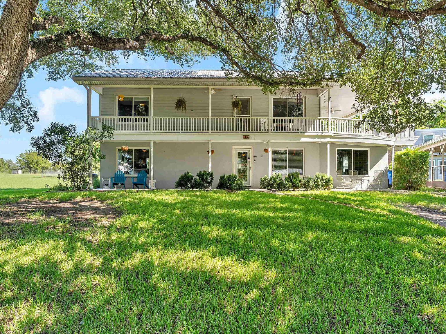 3 bed, 2.0 bath, 1850 sqft, $2,212 — Photo 3