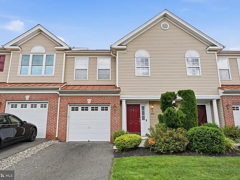 1606 Nathan Dr — Photo 1