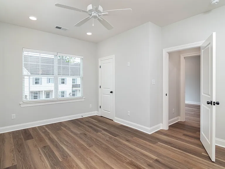 921 Benton Ct #923 — Photo 8