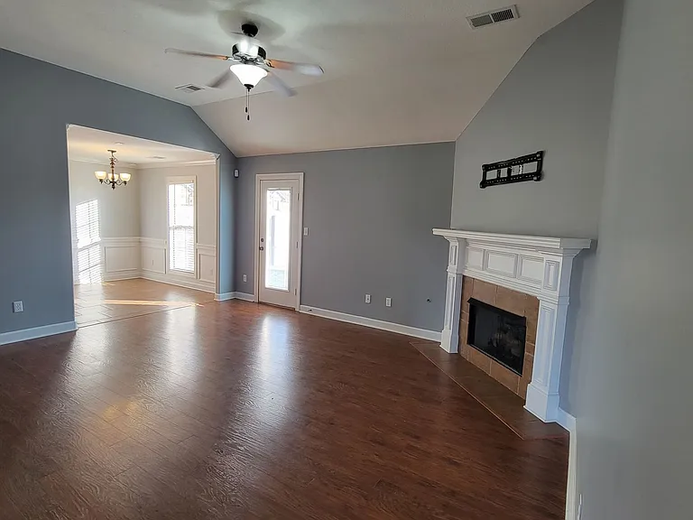10 Birch Hollow Ln — Photo 4