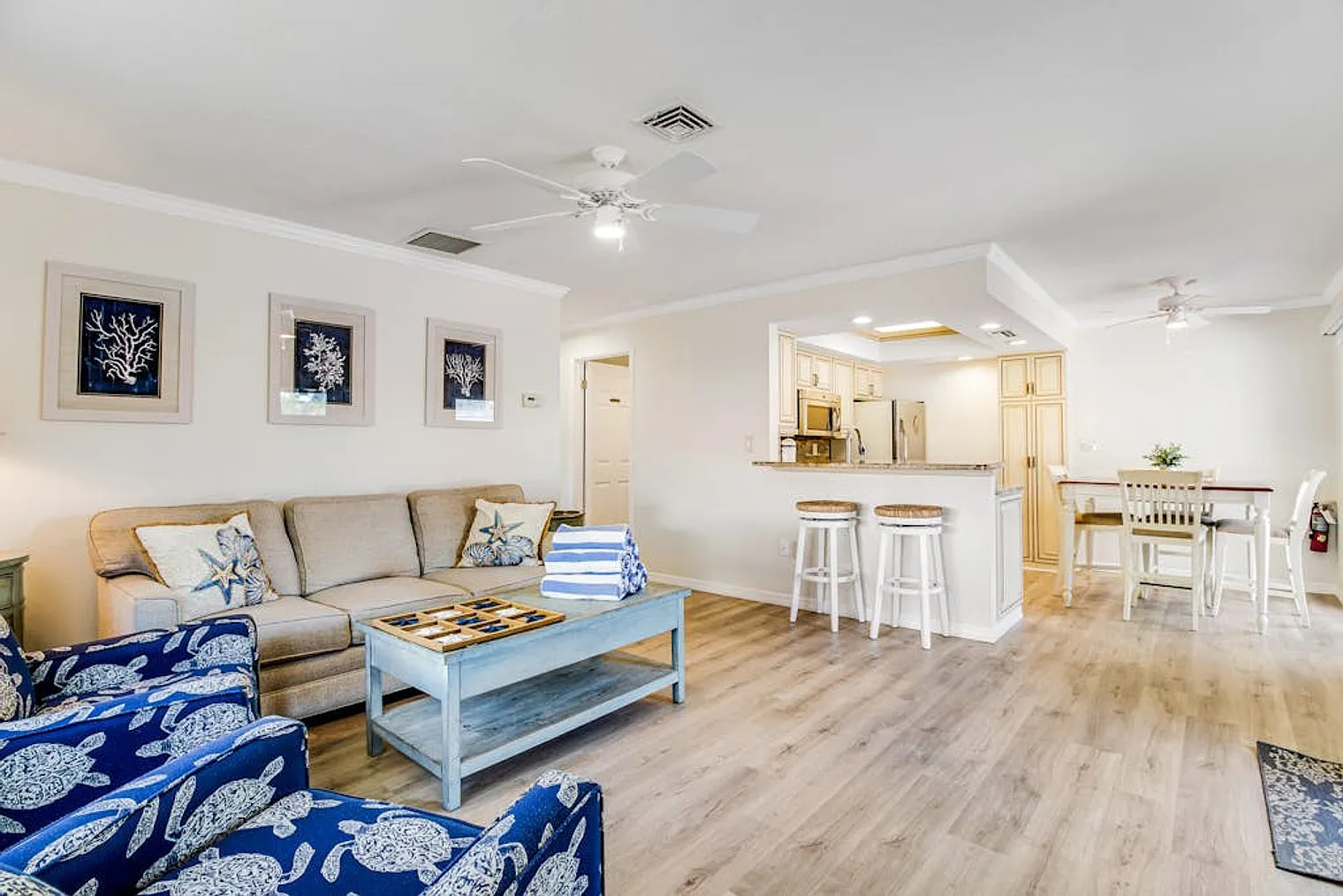 2 bed, 1.0 bath, 775 sqft, $5,089 — Photo 2