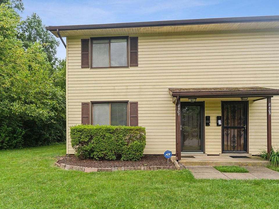 End-unit 3-bedroom upgraded townhome ready for immediate occupancy!
