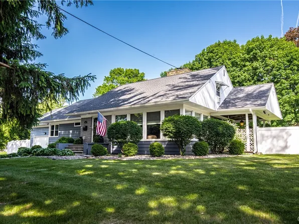 2653 Oneida St, Utica, NY 13501