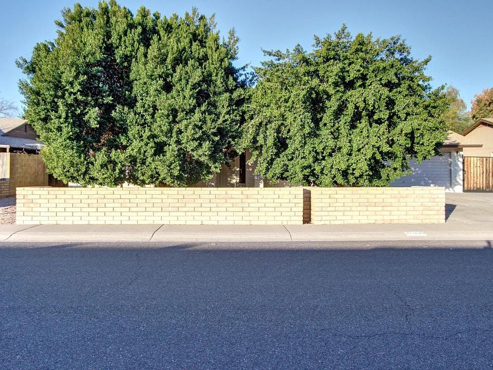 1st image of 17030 N 42nd Ave