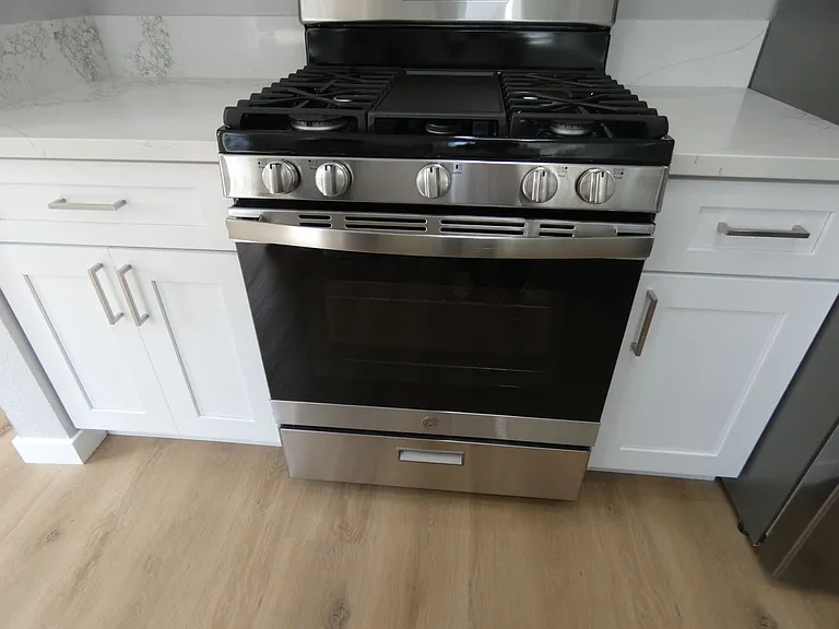 14327 Christine Dr — Photo 16