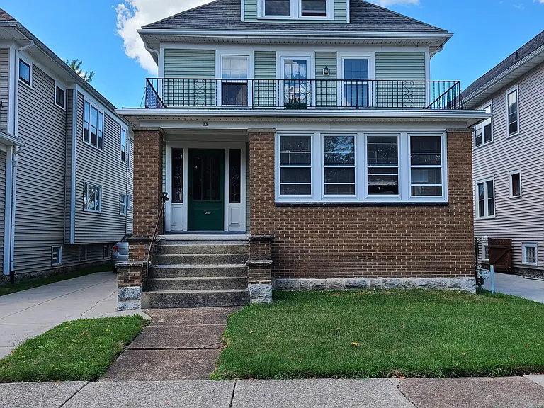 58 Henley Rd — Photo 1