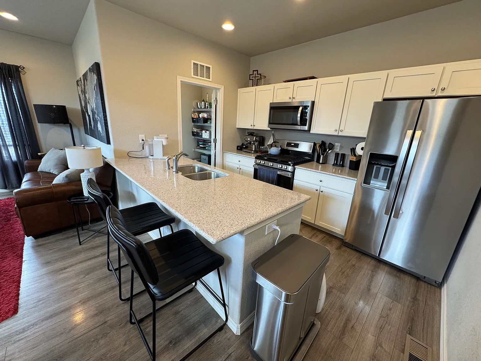 2 bed, 1108 sqft, $2,200 — Photo 4