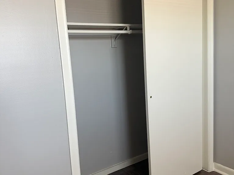 Garden Hill Apartments — Photo 19