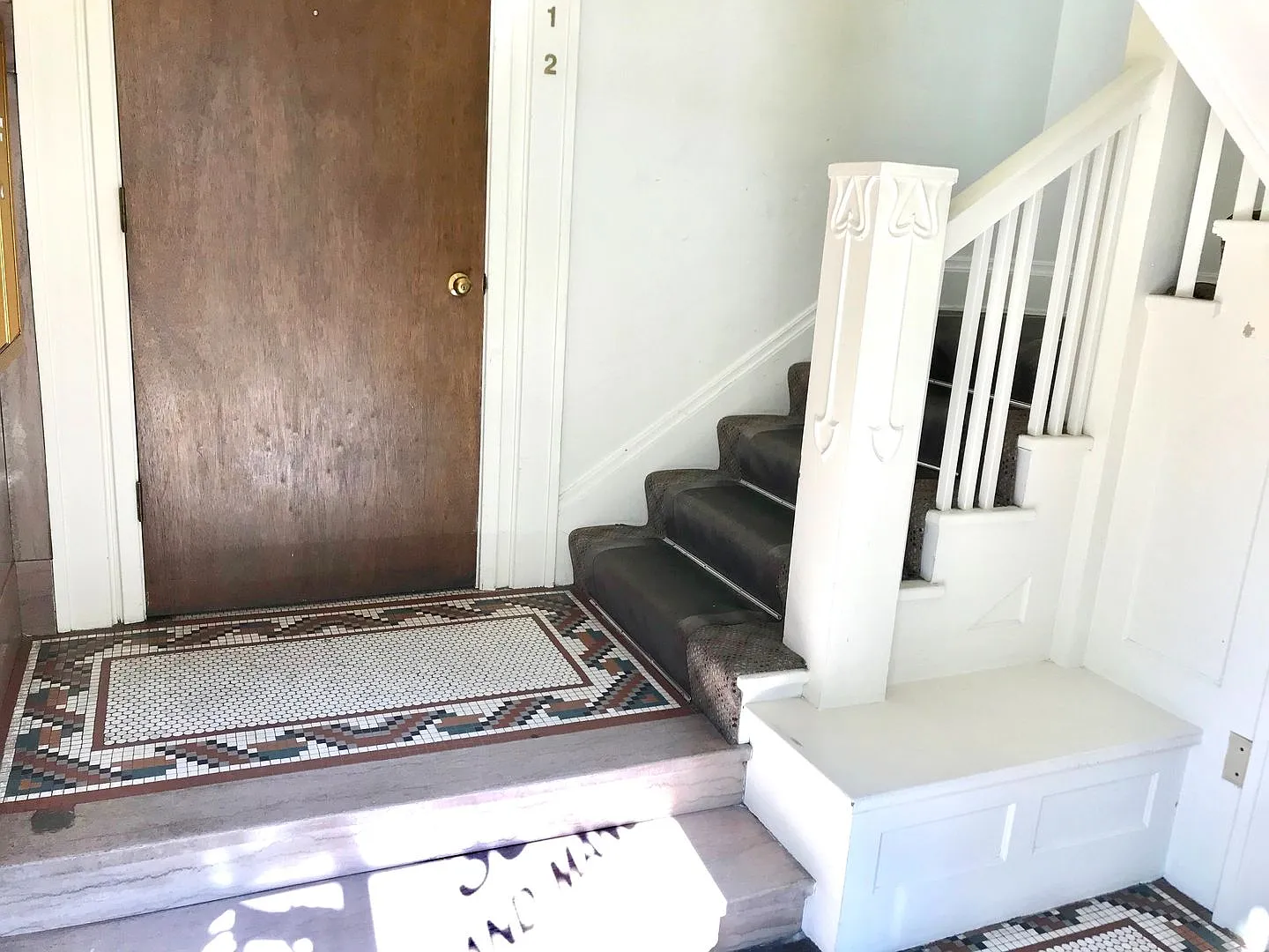 Grand Manor — Photo 2