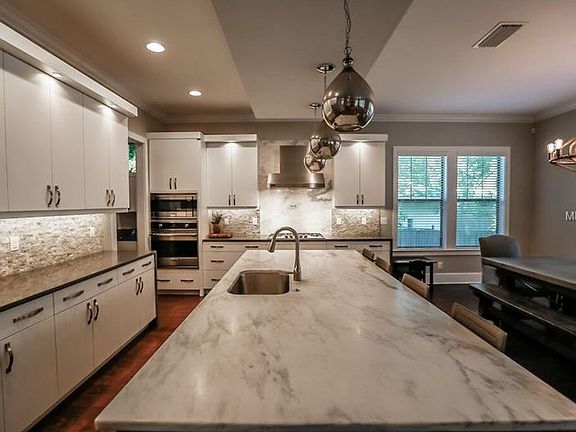 2nd image of 689 Geneva Pl