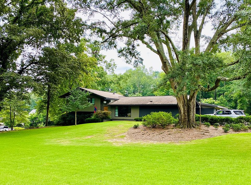 1st image of 108 Douglas Dr