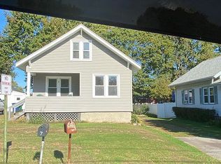 20 Uncas Ave, Quaker Hill, CT 06375