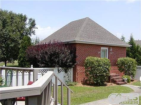 4th image of 18 Bryan Dr
