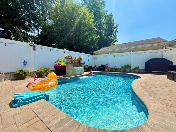 629 Marcy Avenue image 36 of 37