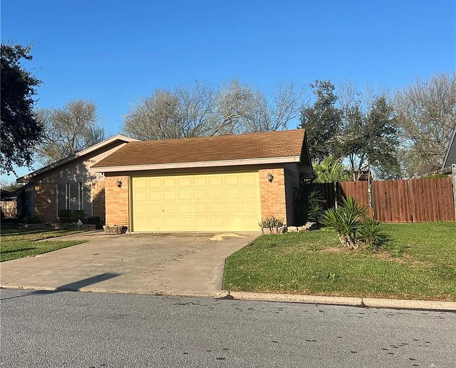 2816 Gardenia Cir