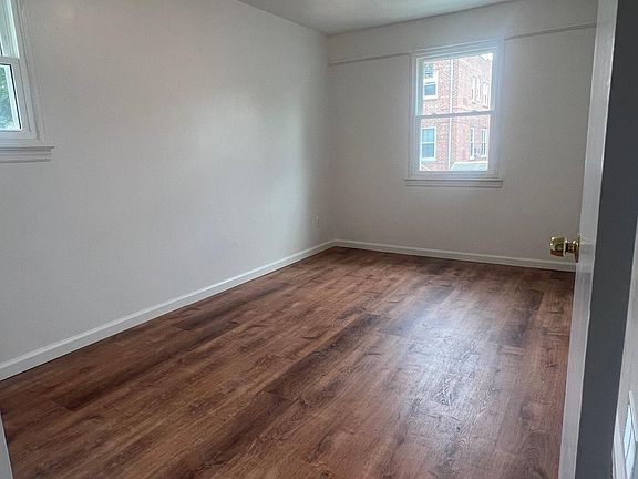 5th image of 2542 Tenbroeck Ave #1