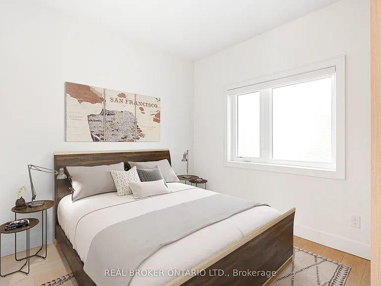 21 Farnham Ave #LANEWAY - UPPER — Photo 9